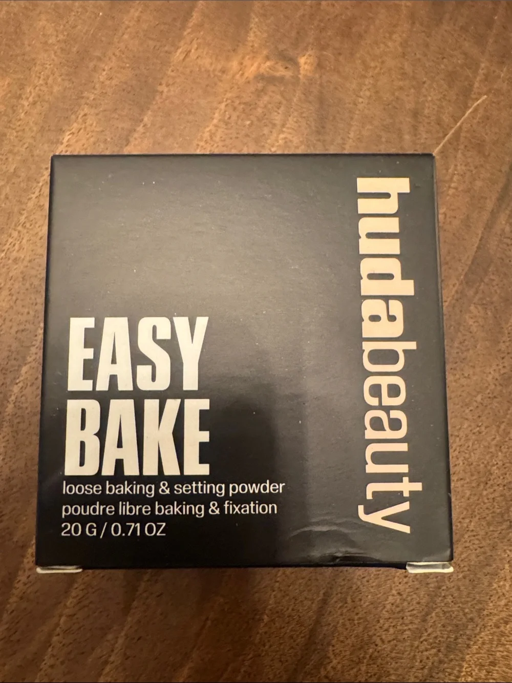 HUDA BEAUTY Pressed Setting Powder – Pound Cake (Light/Fair)